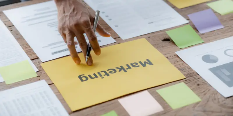 So sánh chi phí Thuê ngoài Marketing vs Tự vận hành (12)