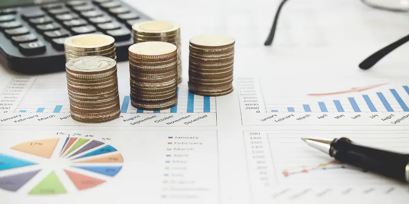 So sánh chi phí Thuê ngoài Marketing vs Tự vận hành (6)