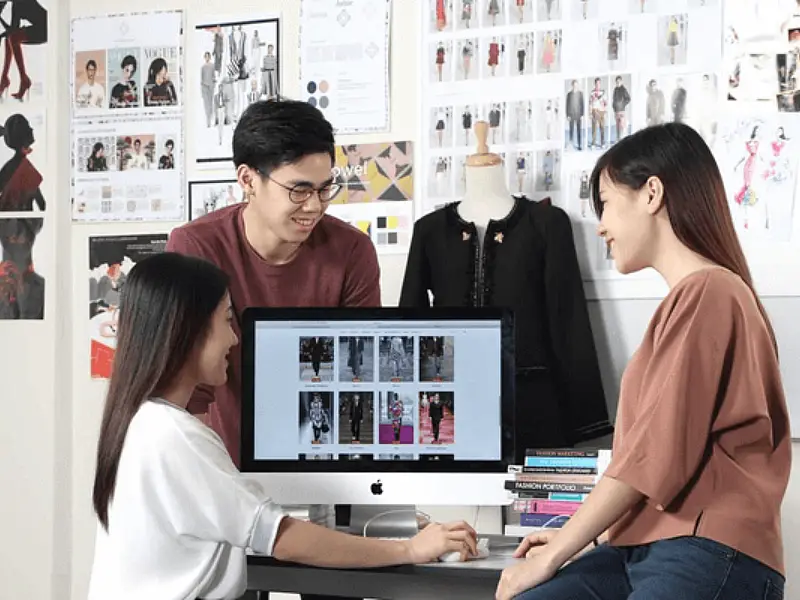 Để khởi nghiệp bán online quần áo thời trang, bạn cần nỗ lực không ngừng và luôn trau dồi học hỏi kinh nghiệm