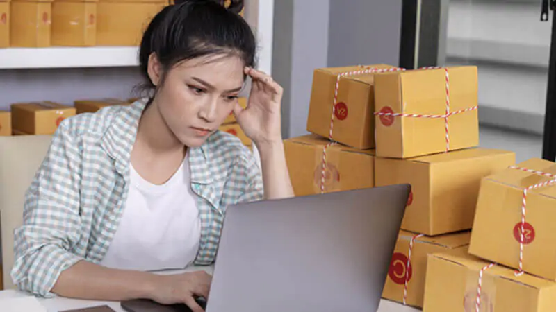 chi phí sàn tiktok shop 2025